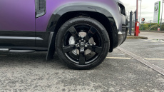 Land Rover Defender 3.0 D350 X-Dynamic SE 110 5dr Auto Diesel Estate